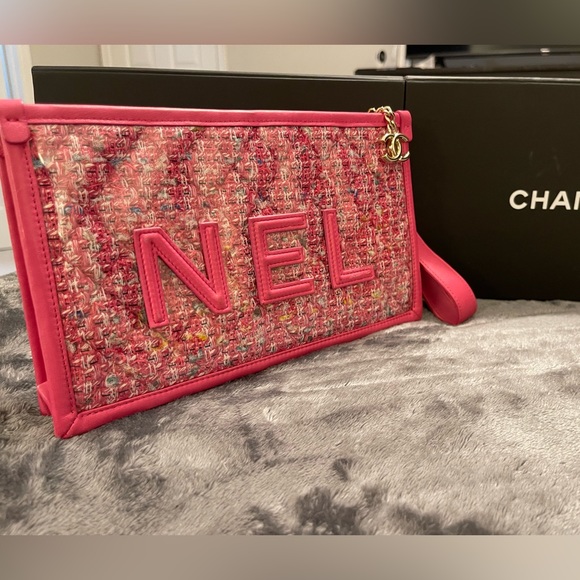 CHANEL PINK CHA - NEL WRISTLET/CLUTCH - Picture 4 of 11
